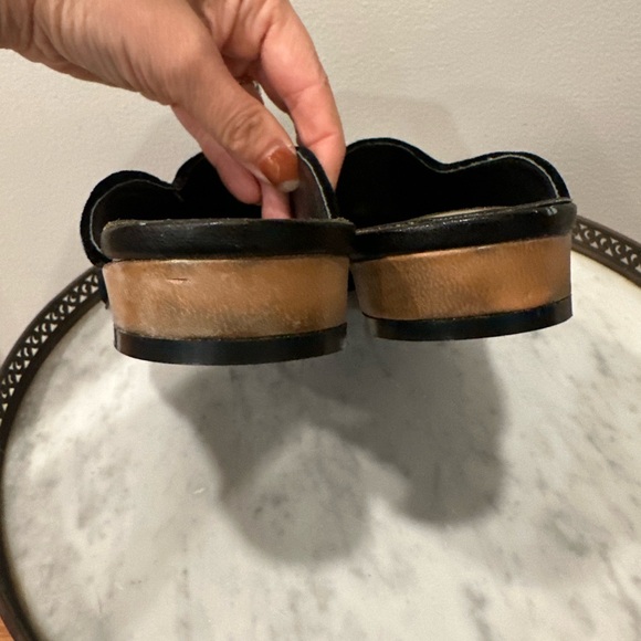 Chinese Laundry Laguna velvet slides - Picture 4 of 9